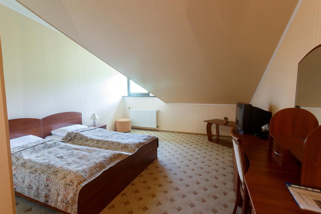 Pansionat Paradiz Hotel Polyana  Buitenkant foto